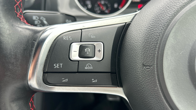 Volkswagen Golf 2.0 TSI GTI 5dr [Nav] Petrol Hatchback